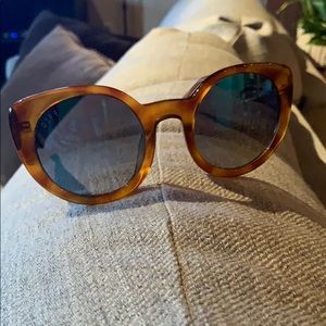 Diff tortoise shell sunglasses